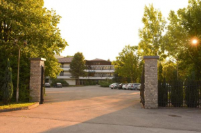 Hotel Ada